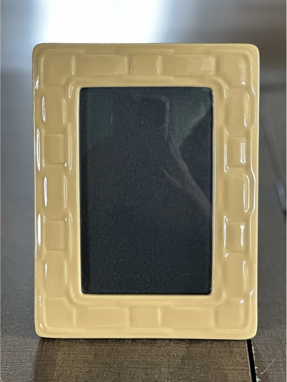 Beige Ceramic Basket Weave Picture Frame 4x6 Tabletop Wall Mount 8.5x6.5